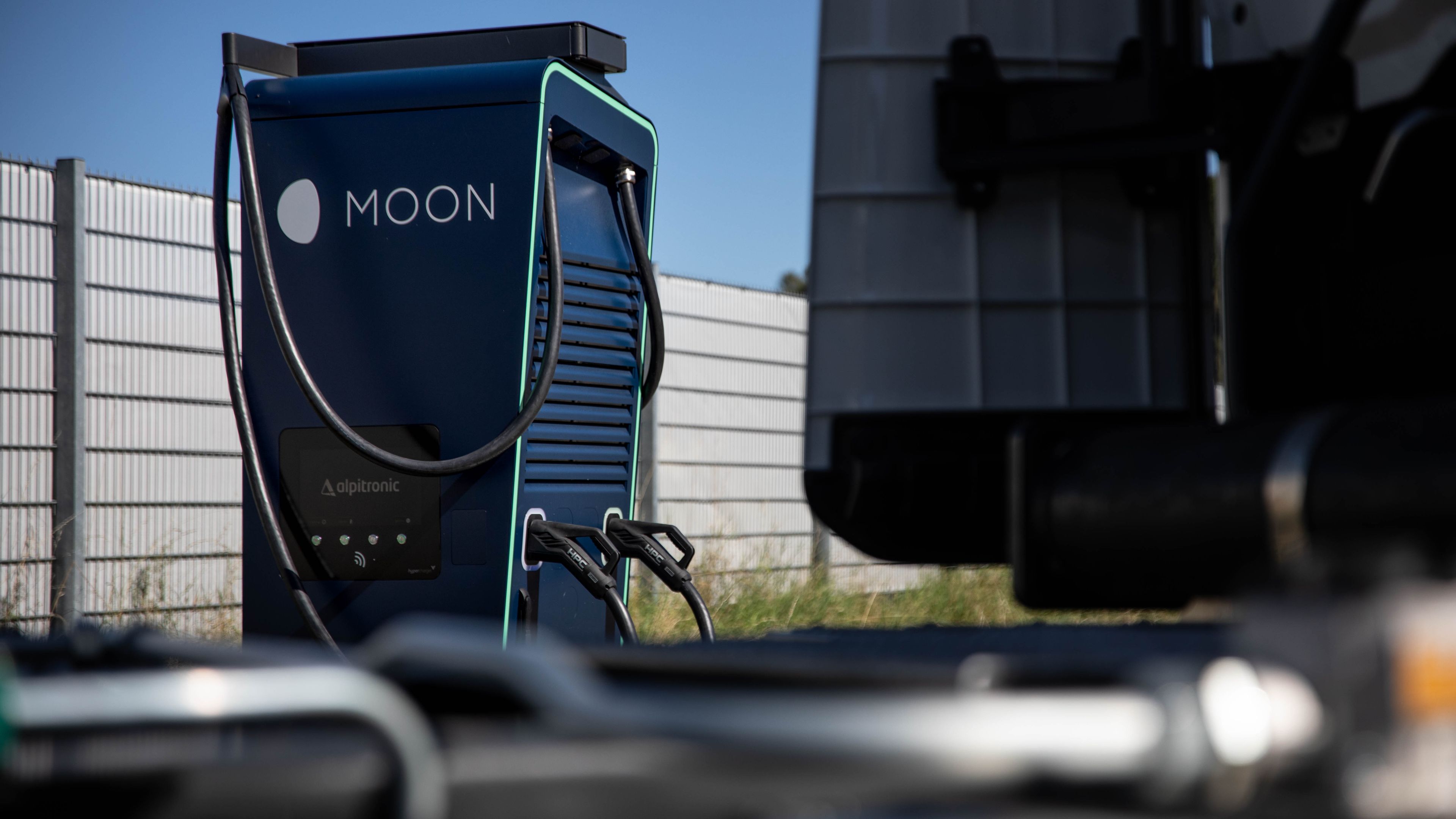 Камион е до HYC 200-400 бърза зарядна станция